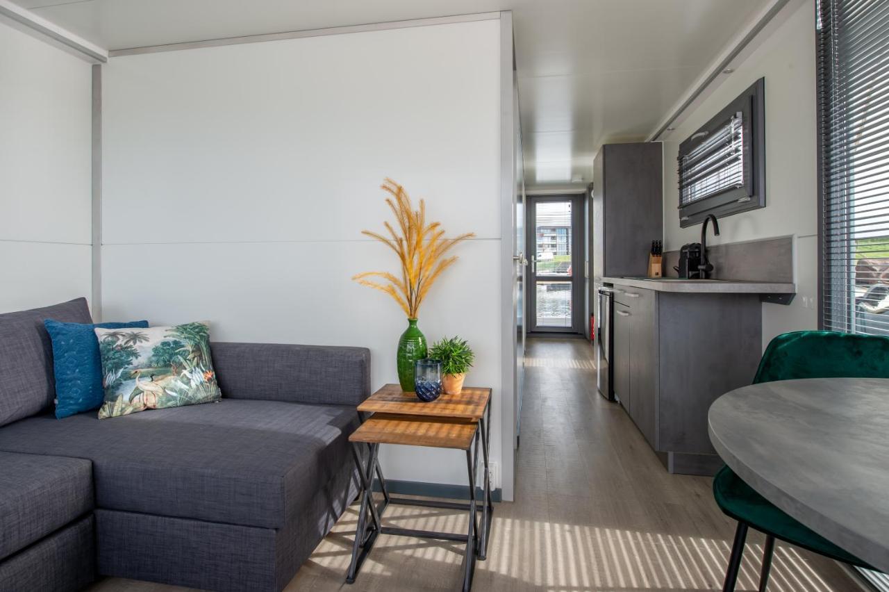 Waterlodges Veerse Meer 캄퍼란트 외부 사진