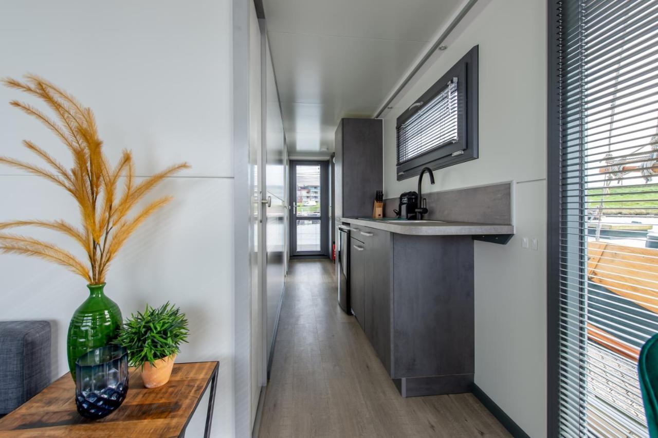 Waterlodges Veerse Meer 캄퍼란트 외부 사진