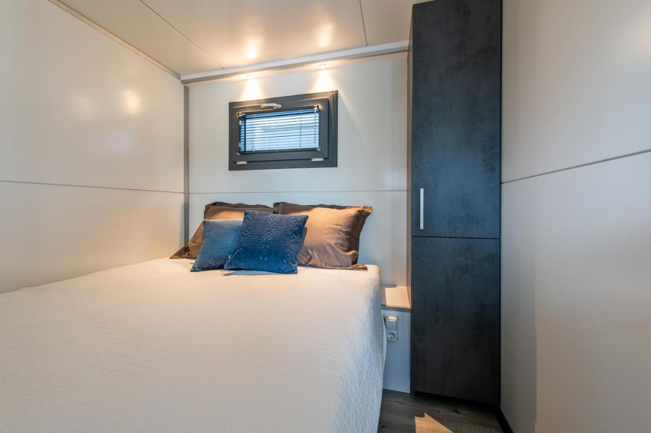 Waterlodges Veerse Meer 캄퍼란트 외부 사진